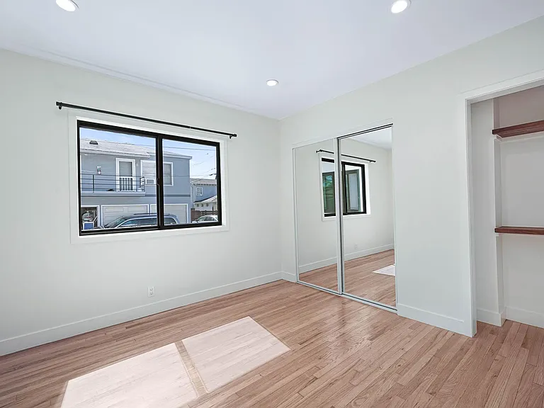 656 Ozone St — Photo 10