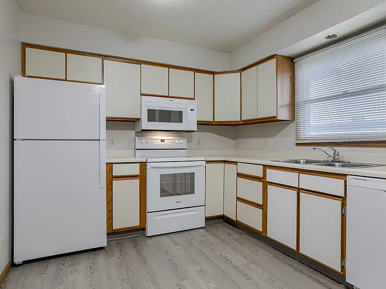 4910 Dudley St — Photo 2