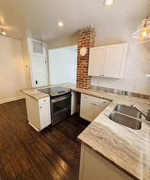 217 W 12th St #217 — Photo 13