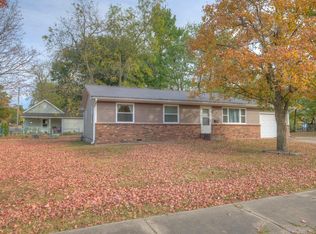 904 Sophia St, Carthage, MO 64836