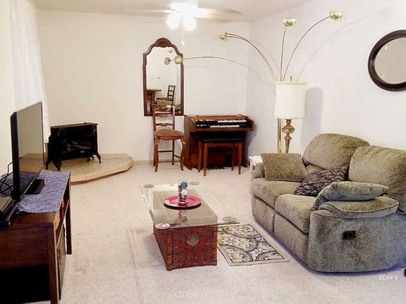 3rd image of 1778 Butte St APT 1