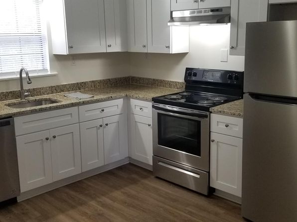 166 Edwards St SE #1