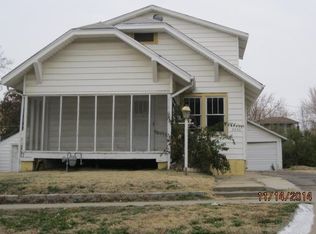 2230 SW 8th Ave, Topeka, KS 66606