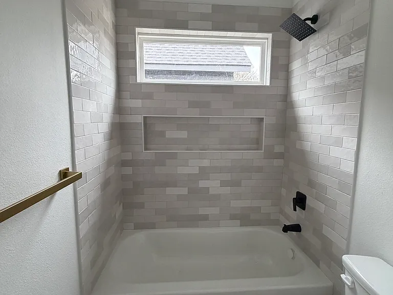 2521 Bethurum Ave — Photo 32