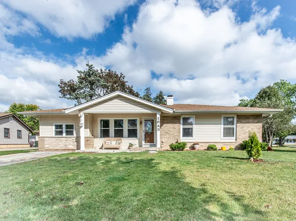 1043 Elmwood Ln, Elk Grove Village, IL 60007