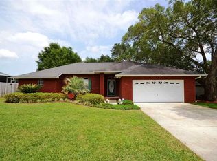 11392 Old Barn Ln, Pensacola, FL 32514