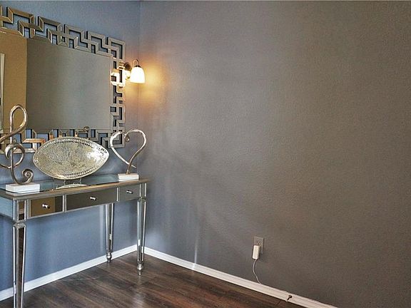 3rd image of 1812 Gainsborough Way