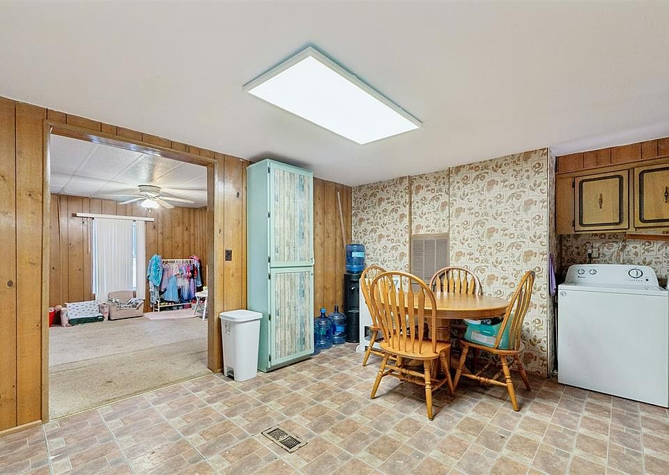 16th image of 19001 Rolling Oak Rd