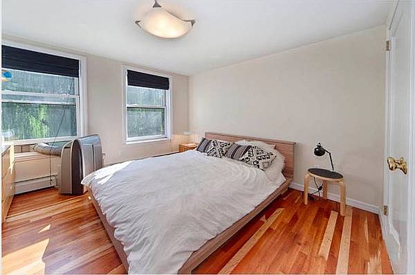 2nd image of 118 Dean St #2