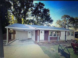 500 Pontiac Dr, Thomasville, NC 27360