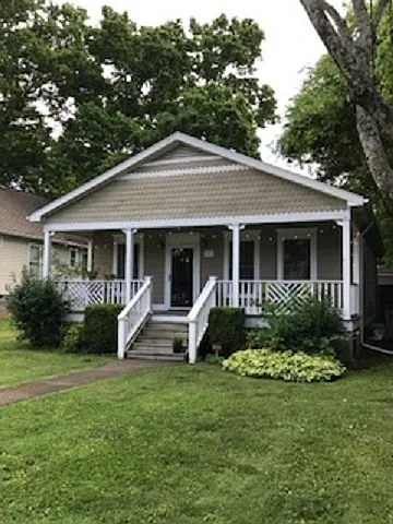 3 bed, 2.0 bath, 1304 sqft, $2,650 — Photo 1