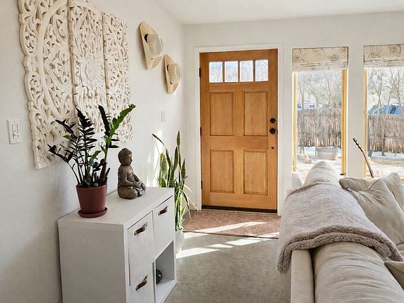 2nd image of 5 Cougar Canyon Rd