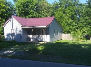805 S Washington St, Clinton, MO 64735