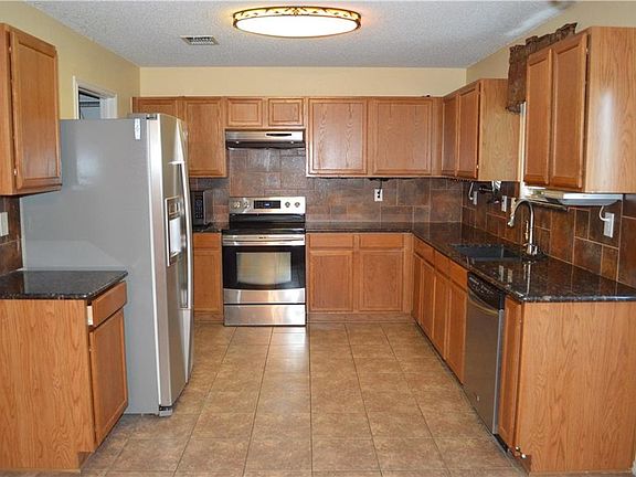 4th image of 5304 Riverflat Ct