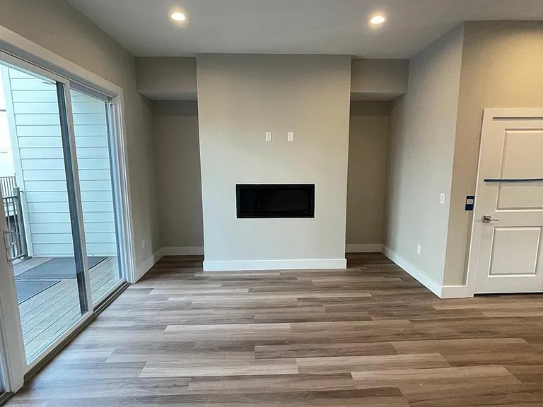 3906 Edwards Rd #B — Photo 10