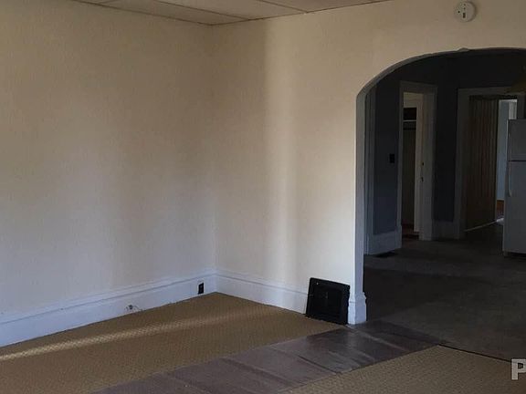 5th image of 1415 E Wilson Ave
