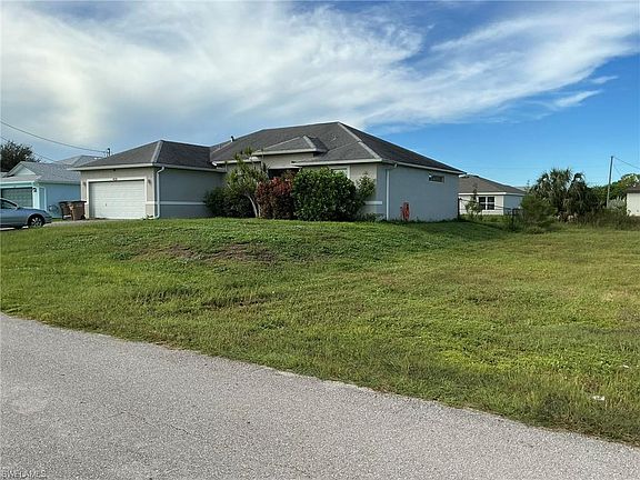 3rd image of 4132 NE 22nd AVE