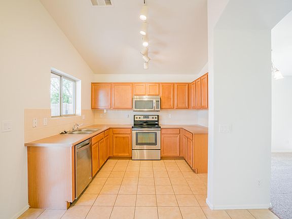 4th image of 15528 W Supai Circle