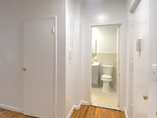 2018 3rd Avenue image 18 of 20