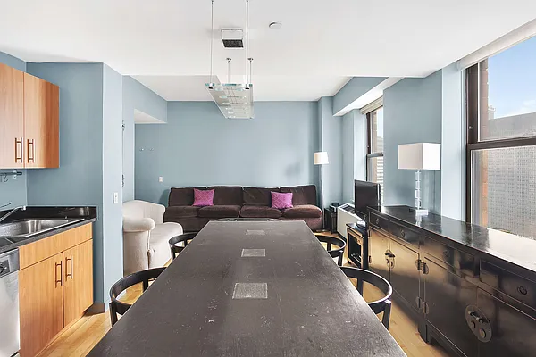 Rented by Compass | media 21