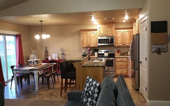 5th image of 3807 Navy Dr