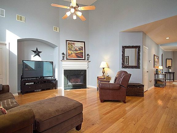 4th image of 8627 Sunrise Meadow Ln