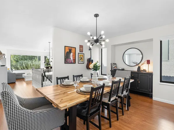 7127 Halifax St, Burnaby, BC V5A 1M1