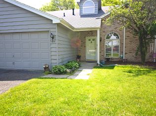 1831 Springvale Dr, Crown Point, IN 46307