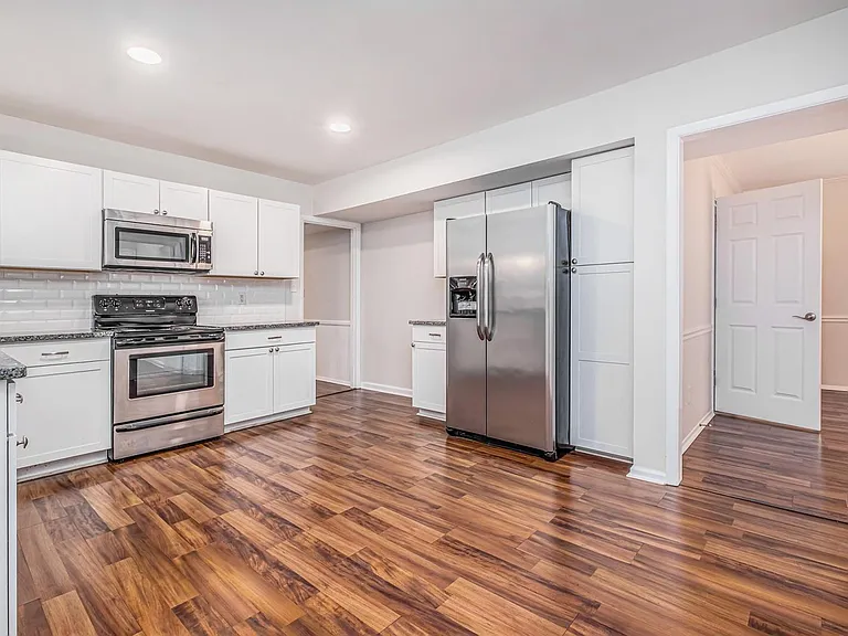 701 McNabb Ct — Photo 10