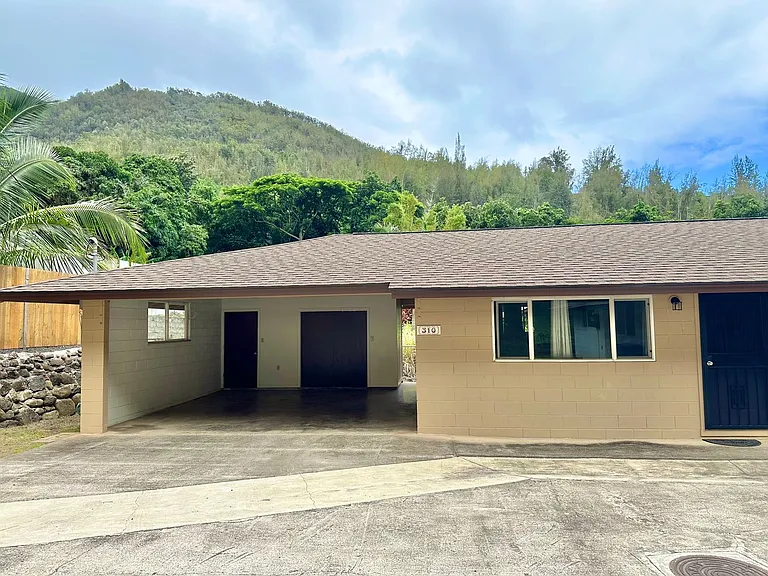 310 Iao Valley Rd — Photo 2