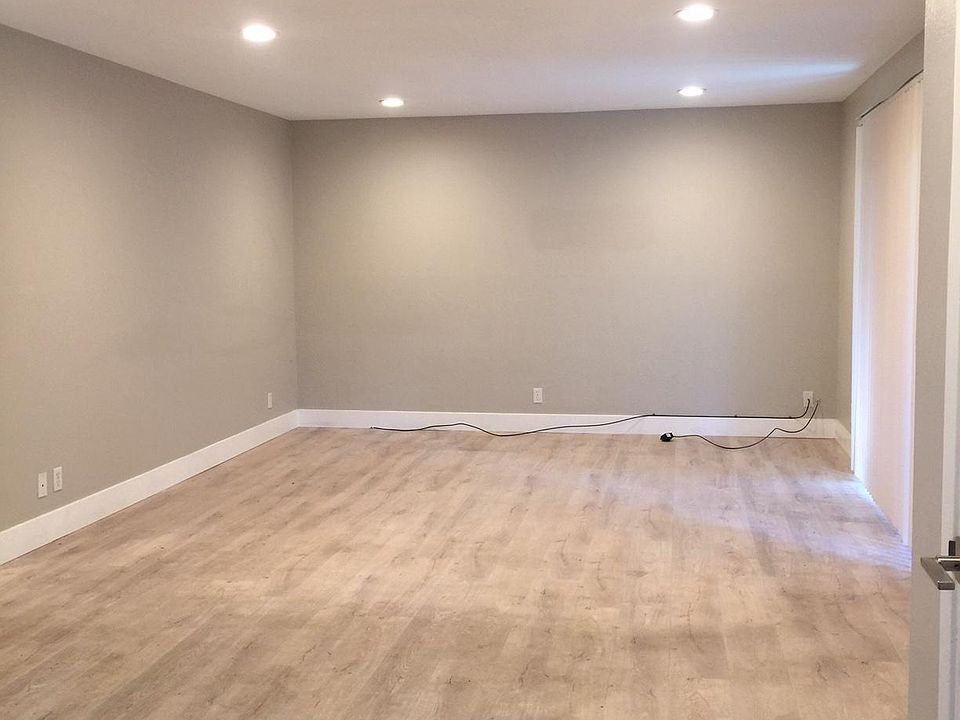 1st image of 1548 Hudson St APT 555