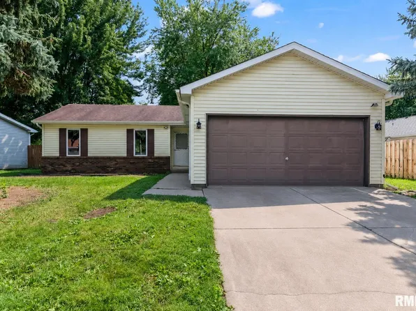 5205 Carlton Dr, Springfield, IL 62703