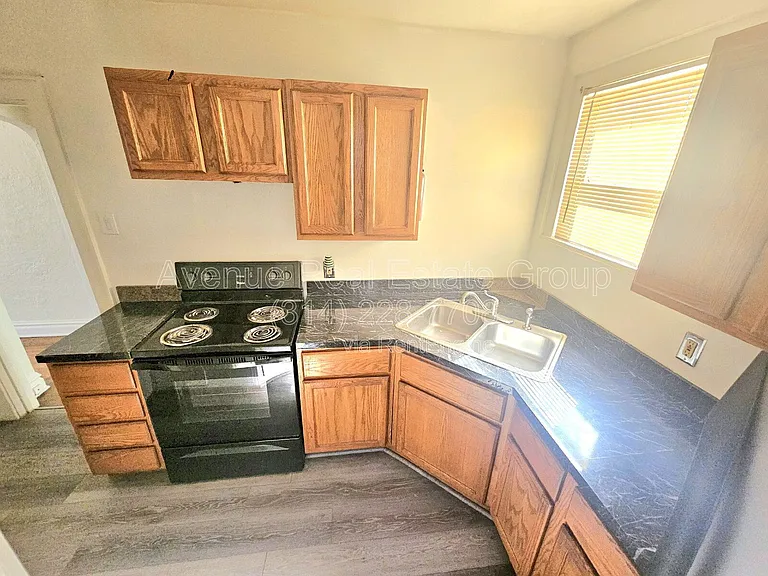 1942 Damato Ct — Photo 11