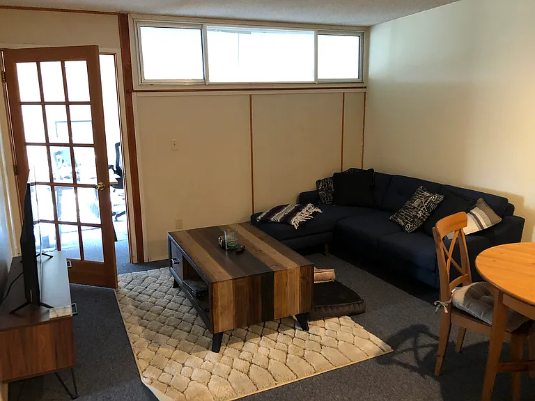 5520 15th Ave NE #5 — Photo 7