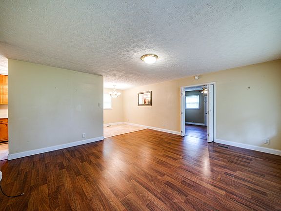 5th image of 106 Cumberland Dr