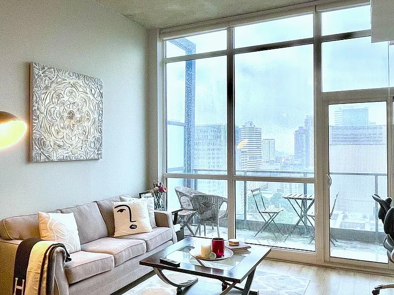 210 Simcoe St #2507 — Photo 2