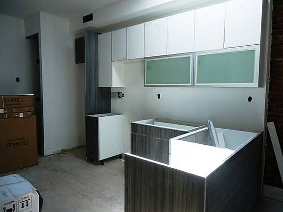 3rd image of 275 Malcolm X Blvd APT 2