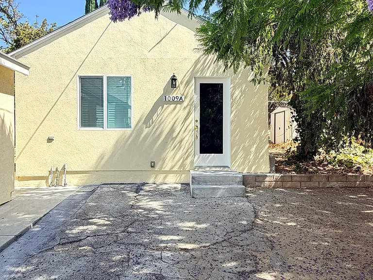 1009 Fairview Dr #A — Photo 1