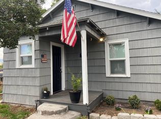 136 SW 3rd St, Redmond, OR 97756