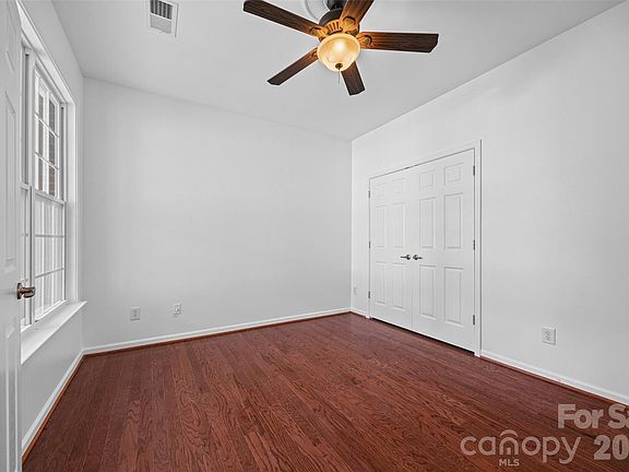4th image of 312 Garnet Ct