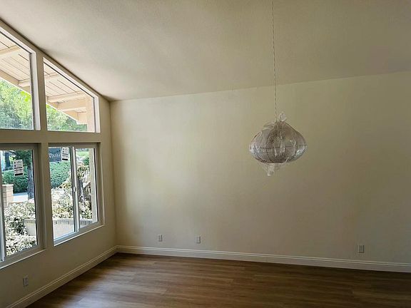 4th image of 1487 Banida Ave
