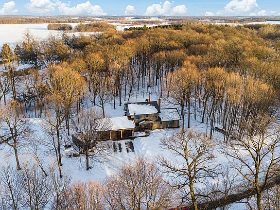 3rd image of 23146 Grandview Loop