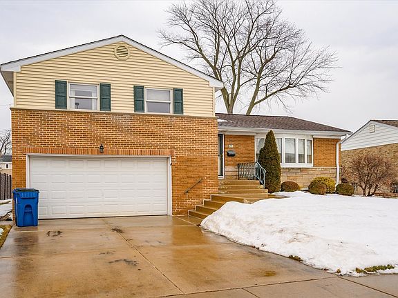 3rd image of 675 Winston Dr
