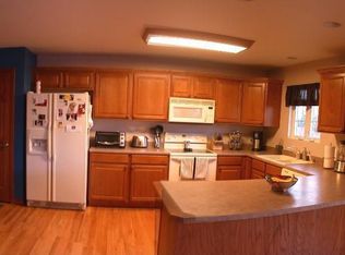 521 Flintlock Ct, Findlay, OH 45840