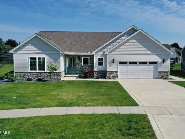 550 Southview Ct, Gibsonburg, OH 43431