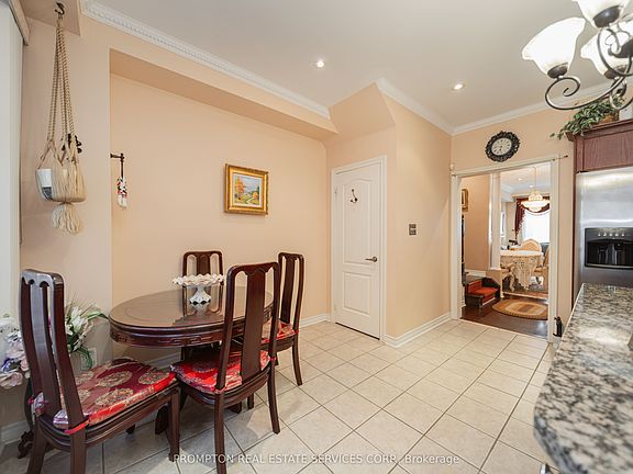 5th image of 25 Routliffe Ln