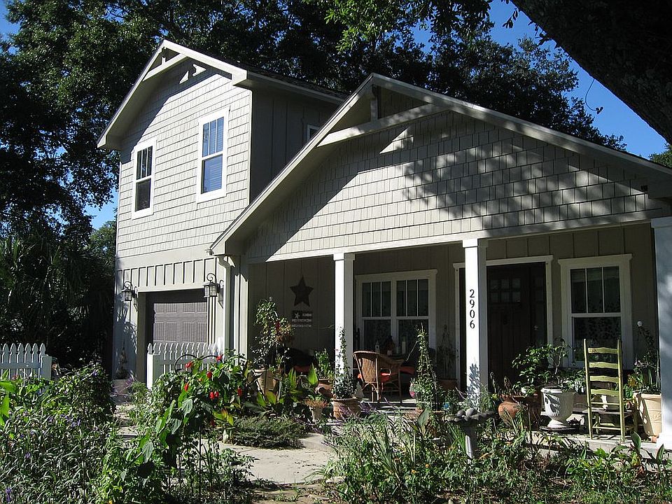 1st image of 2906 E Lee St