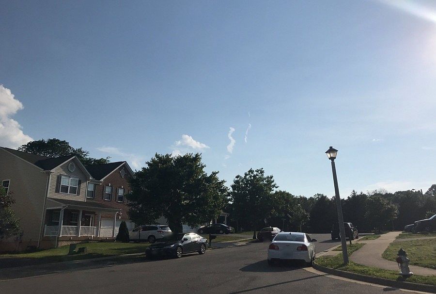 2nd image of 1001 Edgewater Ct