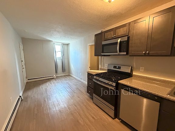 2nd image of 2 Woodlawn St #2R