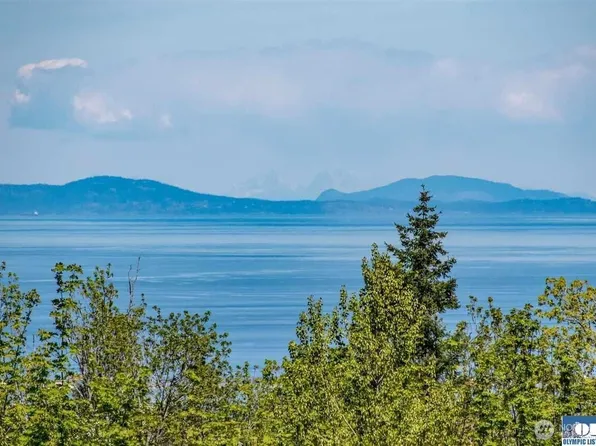 999 Ediz View Dr, Port Angeles, WA 98362